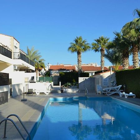 Apartment In Kato Pafos & 10 Min To Venus Beach מראה חיצוני תמונה